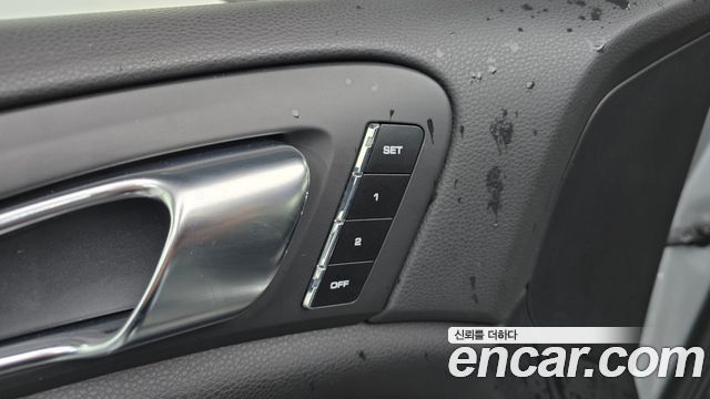 Porsche Cayenne 2011 — photo 16