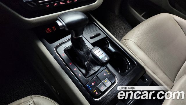 Kia Canival 2018 — photo 12