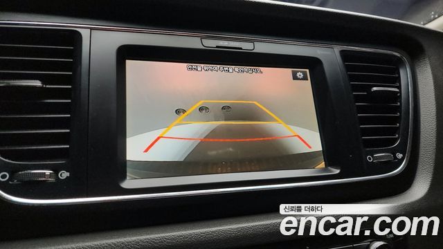 Kia Canival 2018 — photo 21