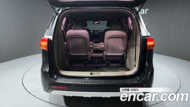 Kia Canival 2018 — photo 26