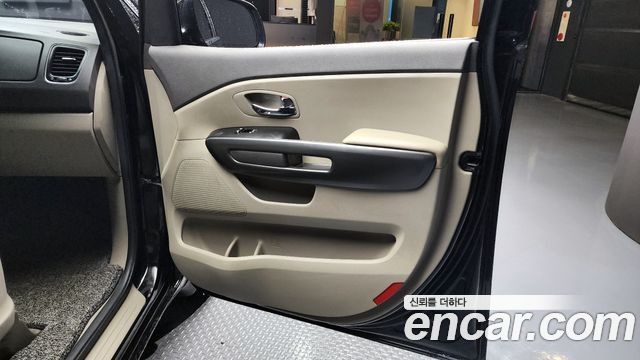 Kia Canival 2018 — photo 15
