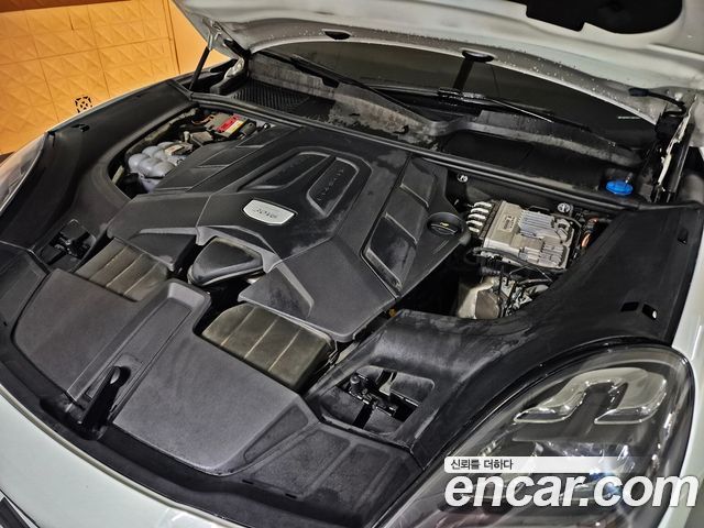 Porsche Cayenne 2020 — photo 7