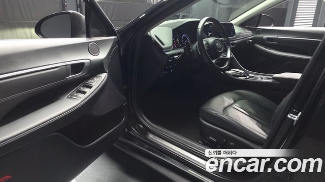 Hyundai Sonata 2022 — photo 13