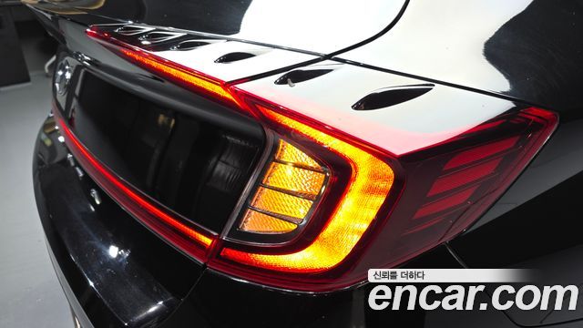 Hyundai Sonata 2022 — photo 9
