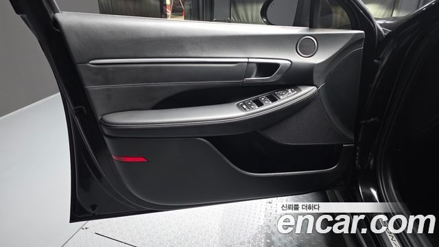 Hyundai Sonata 2022 — photo 14