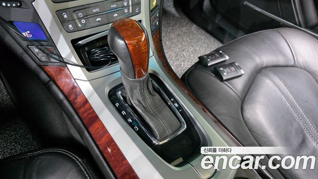 Cadillac CTS 2011 — photo 9