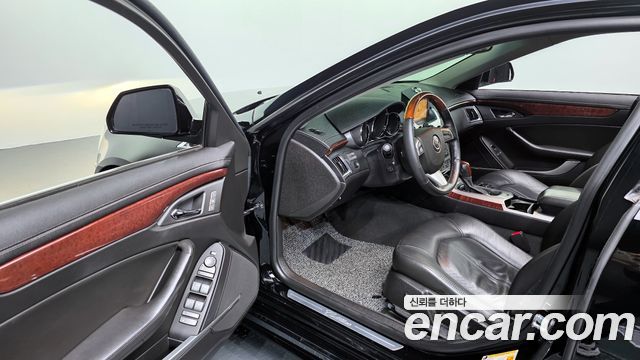 Cadillac CTS 2011 — photo 10