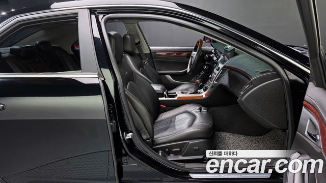 Cadillac CTS 2011 — photo 11