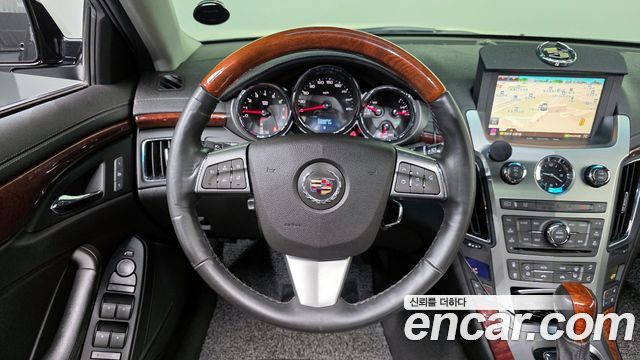 Cadillac CTS 2011 — photo 13