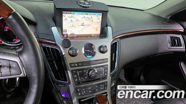 Cadillac CTS 2011 — photo 14