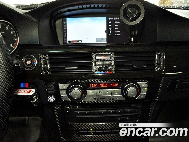 BMW 3-Series 2011 — photo 9