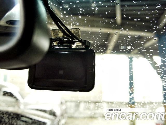 BMW 3-Series 2011 — photo 12