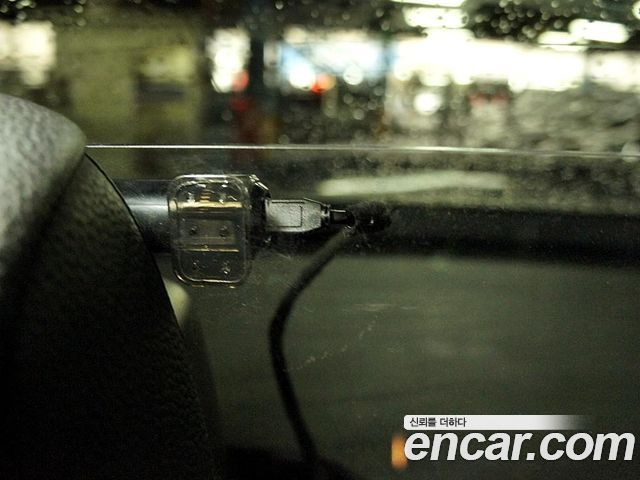 BMW 3-Series 2011 — photo 17