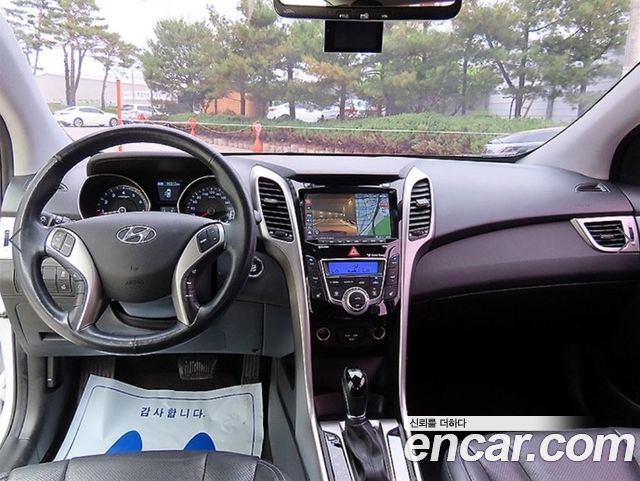 Hyundai i30 2015 — photo 7
