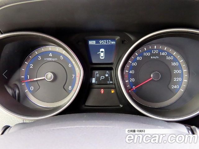 Hyundai i30 2015 — photo 9