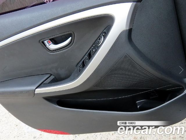 Hyundai i30 2015 — photo 11