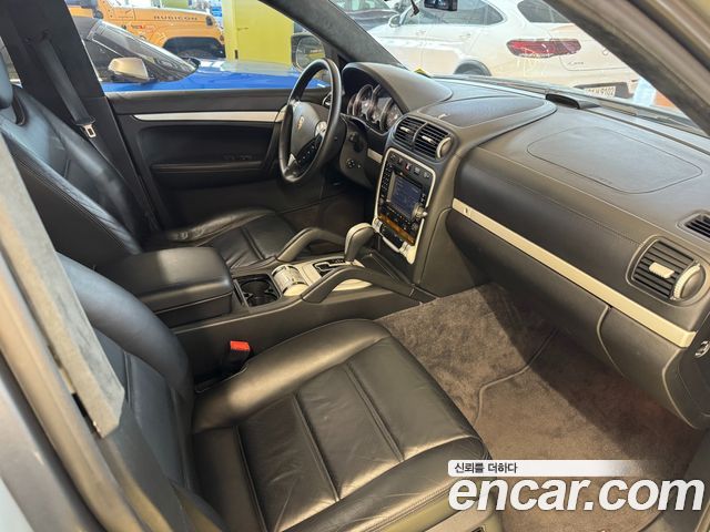 Porsche Cayenne 2008 — photo 11