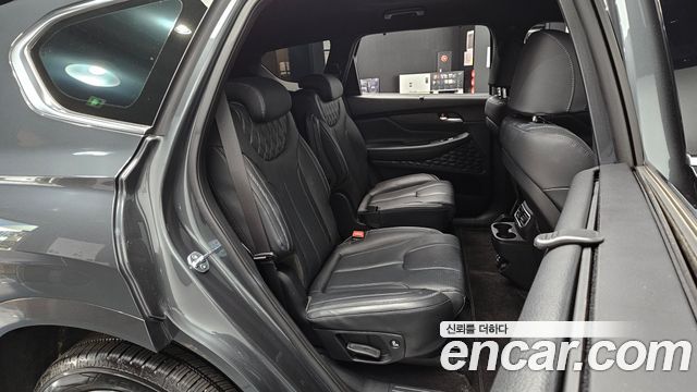 Hyundai Santafe 2023 — photo 17