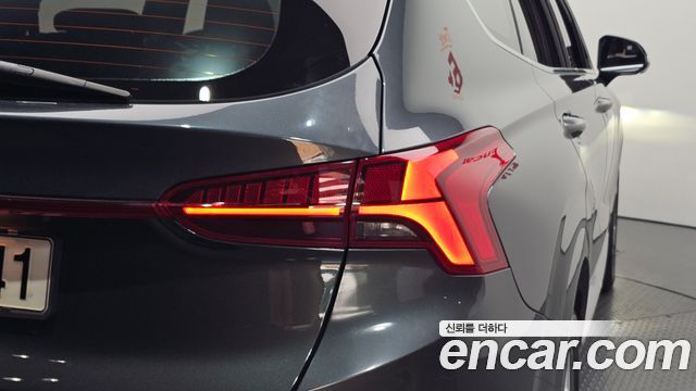 Hyundai Santafe 2023 — photo 9