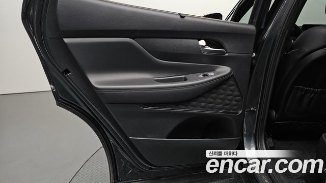 Hyundai Santafe 2023 — photo 15