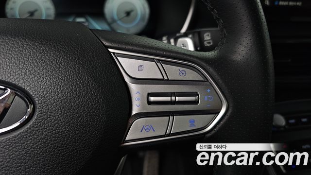 Hyundai Santafe 2023 — photo 28