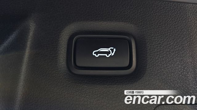 Hyundai Santafe 2023 — photo 35