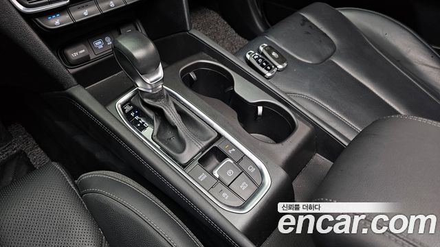 Hyundai Santafe 2019 — photo 12