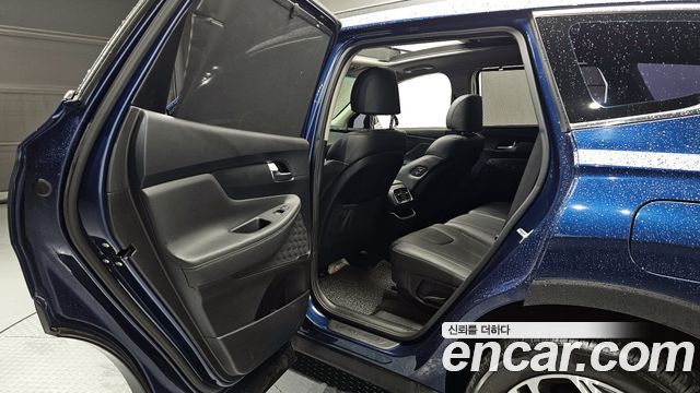 Hyundai Santafe 2019 — photo 18