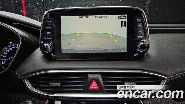 Hyundai Santafe 2019 — photo 21