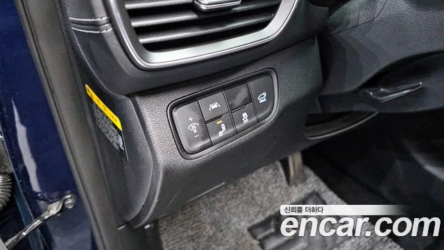 Hyundai Santafe 2019 — photo 28