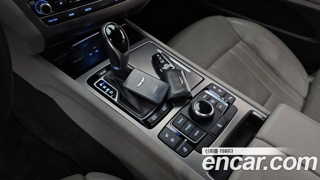 Hyundai Genesis 2015 — photo 9