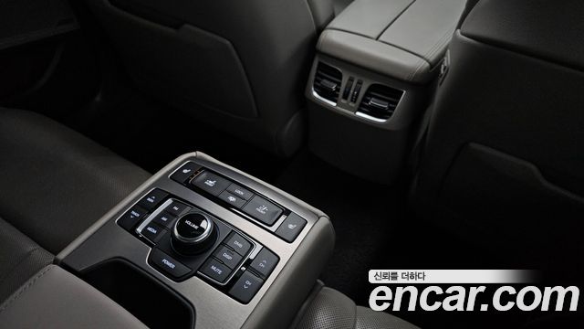 Hyundai Genesis 2015 — photo 17