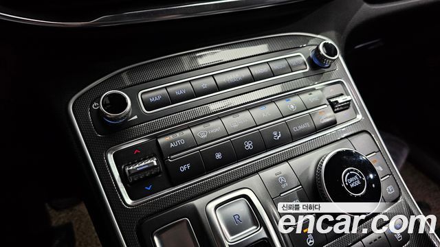 Hyundai Santafe 2021 — photo 29