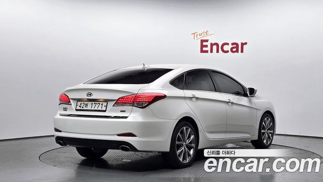 Hyundai i40 2012 — photo 2