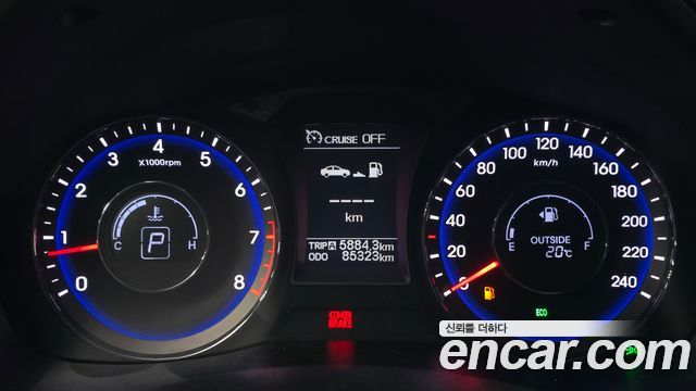 Hyundai i40 2012 — photo 11