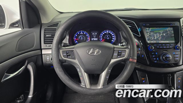 Hyundai i40 2012 — photo 16