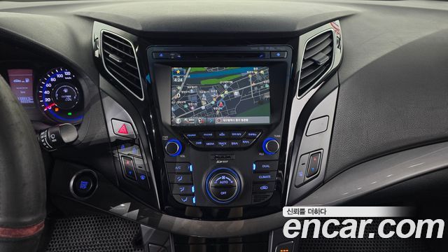 Hyundai i40 2012 — photo 18