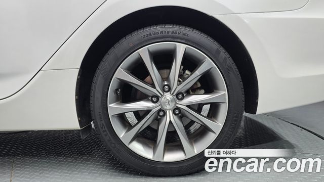 Hyundai i40 2012 — photo 7