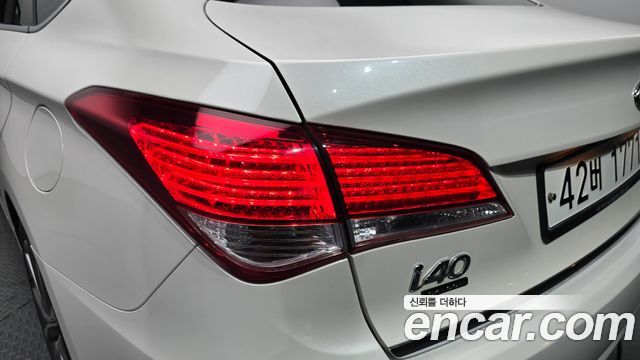 Hyundai i40 2012 — photo 9