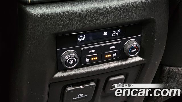 Chevrolet Korea Traverse 2021 — photo 19