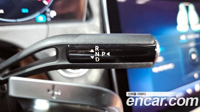 Mercedes-Benz E-Class 2024 — photo 12