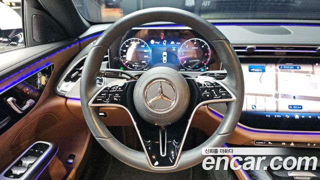 Mercedes-Benz E-Class 2024 — photo 19