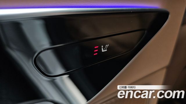 Mercedes-Benz E-Class 2024 — photo 23