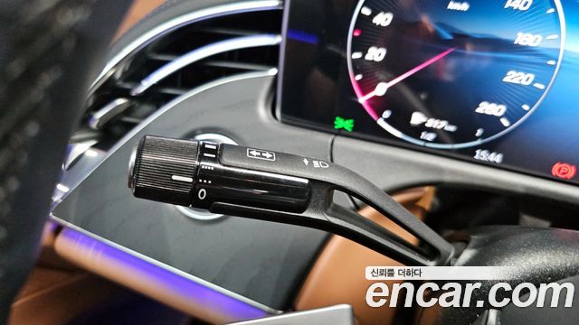 Mercedes-Benz E-Class 2024 — photo 27