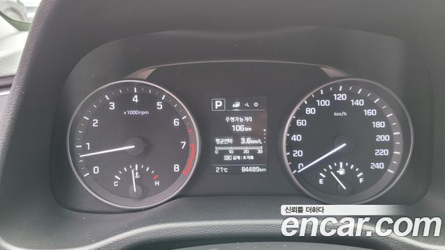 Hyundai AVANTE 2016 — photo 11