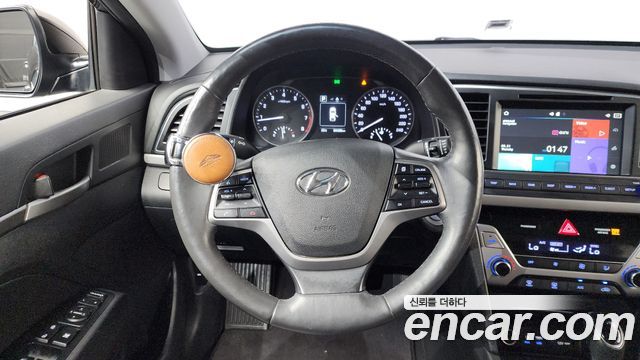 Hyundai AVANTE 2016 — photo 19