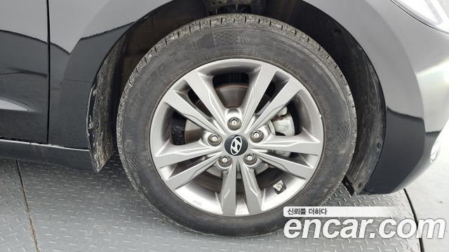 Hyundai AVANTE 2016 — photo 7