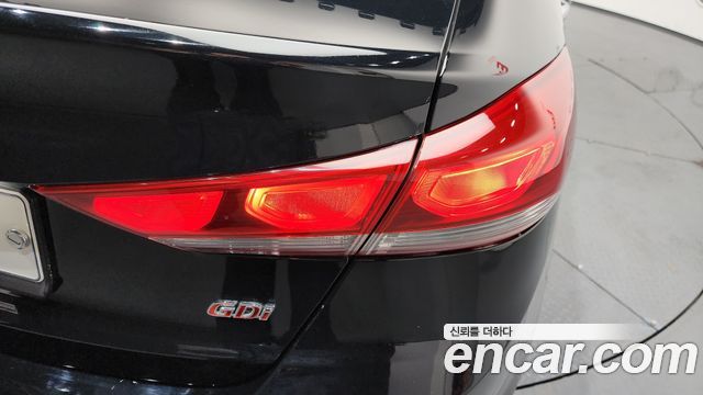 Hyundai AVANTE 2016 — photo 9
