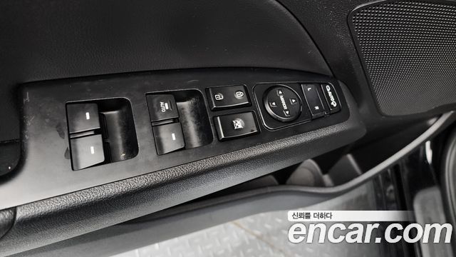 Hyundai AVANTE 2016 — photo 28