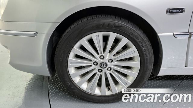 Kia OPIRUS 2010 — photo 5